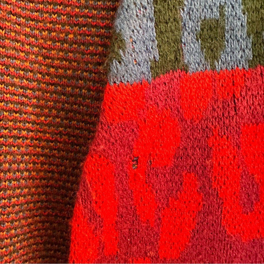 Farm Rio animal color block sweater. oversized with balloon sleeves. Has flaws - Picture 8 of 8